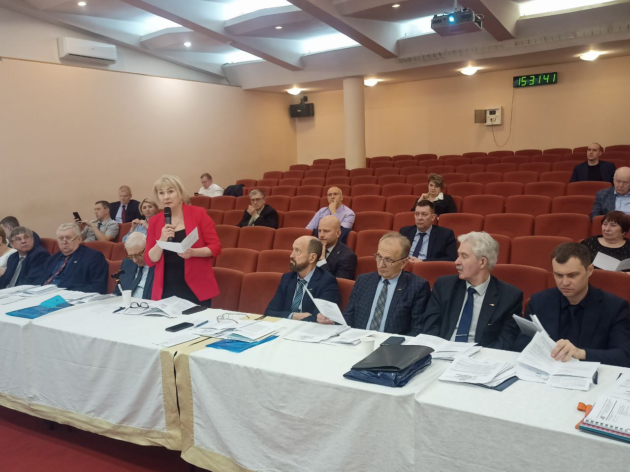 Об информационной политике и цифровизации