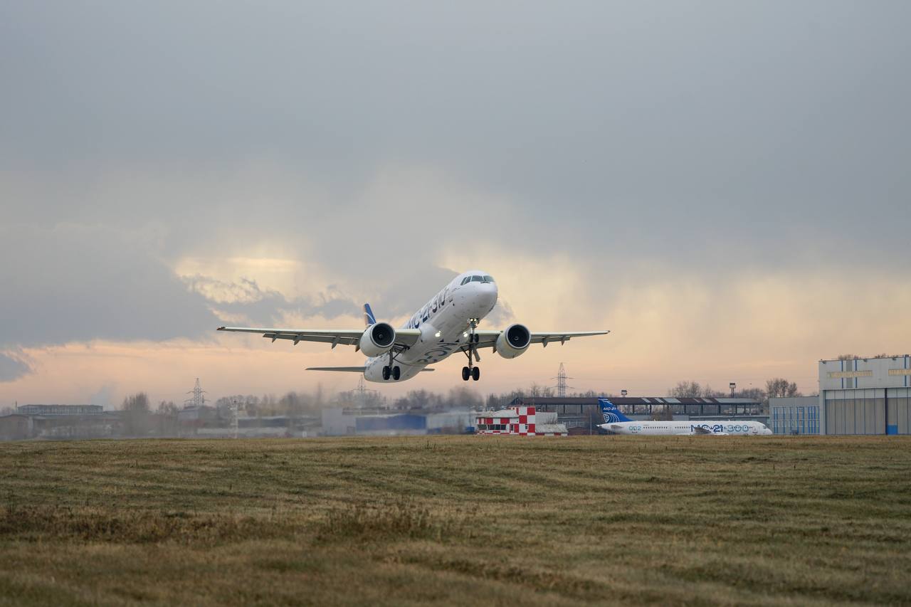 Второй МС-21 поднялся в воздух